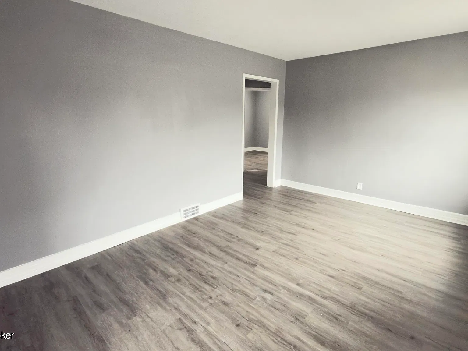 4148 Hillview Ave — Photo 2