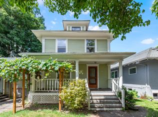 3829 SE Taylor St, Portland, OR 97214