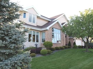 1606 Charleston Cir, Waunakee, WI 53597