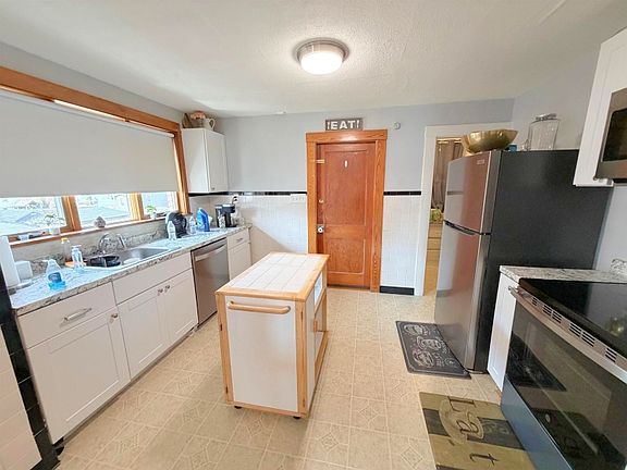 4th image of 130 Bonner Ave