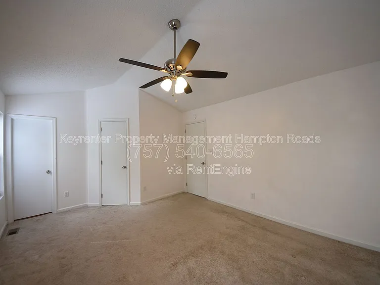 1549 River Creek Cres — Photo 31