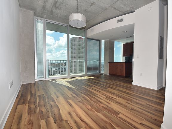 5th image of 777 N Ashley Dr Unit 1806