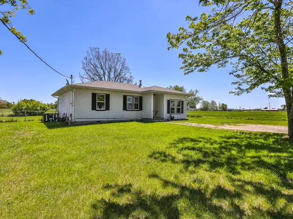 146 S Lorraine St, Seymour, MO 65746