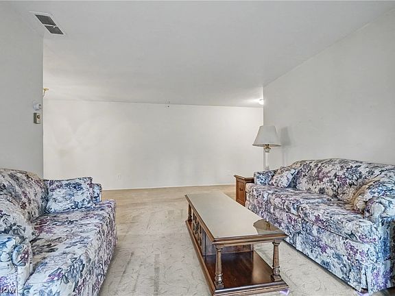 5th image of 3066 Kent Rd APT 112