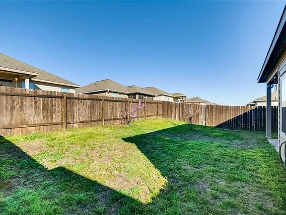 4th image of 136 Golden Eagle Ln