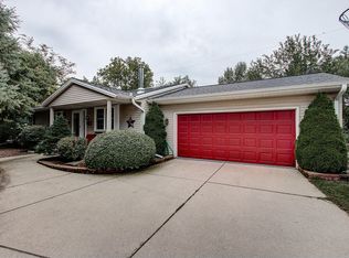 1333 W La Salle Ct, Glendale, WI 53209