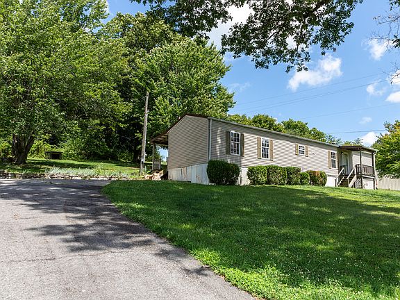 5th image of 3840 Moores Ln