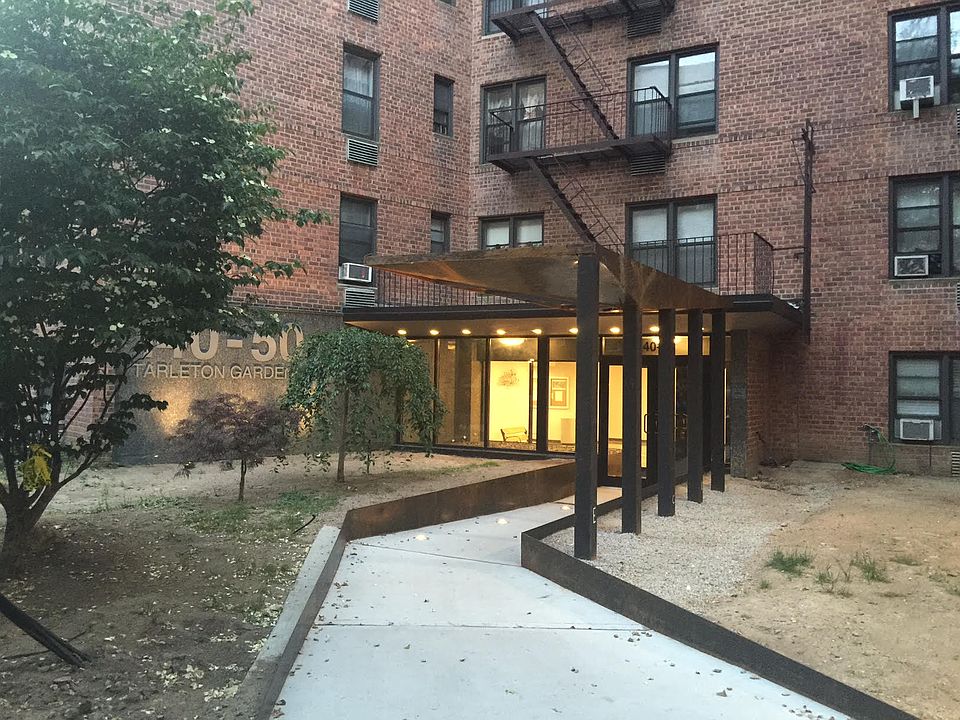 1st image of 14050 Burden Cres #4H