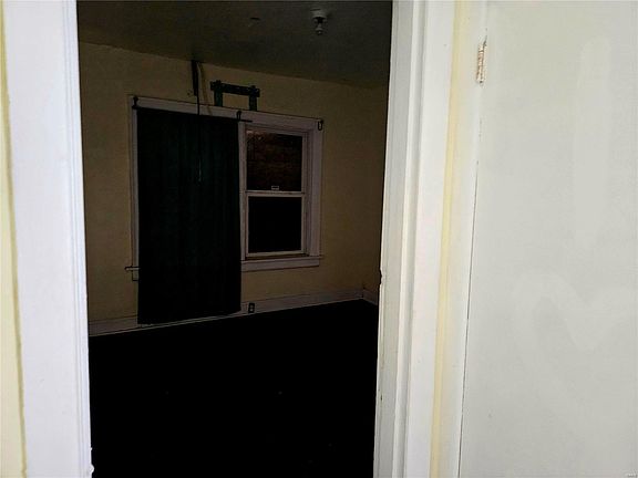 3rd image of 1812 James A Harvey Ln