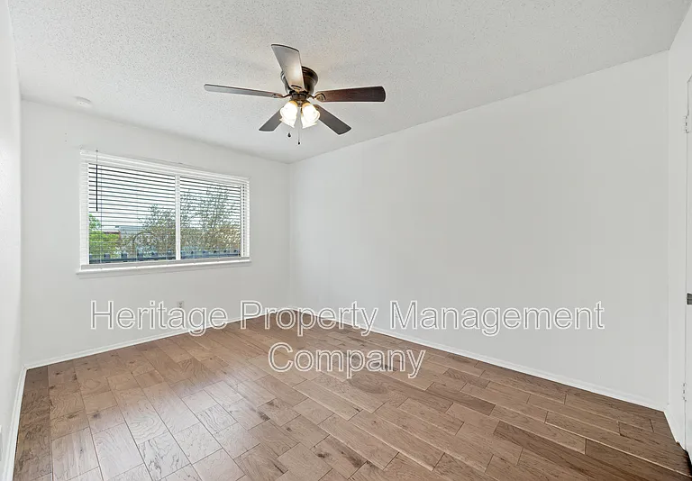 10958 Crown Park — Photo 23