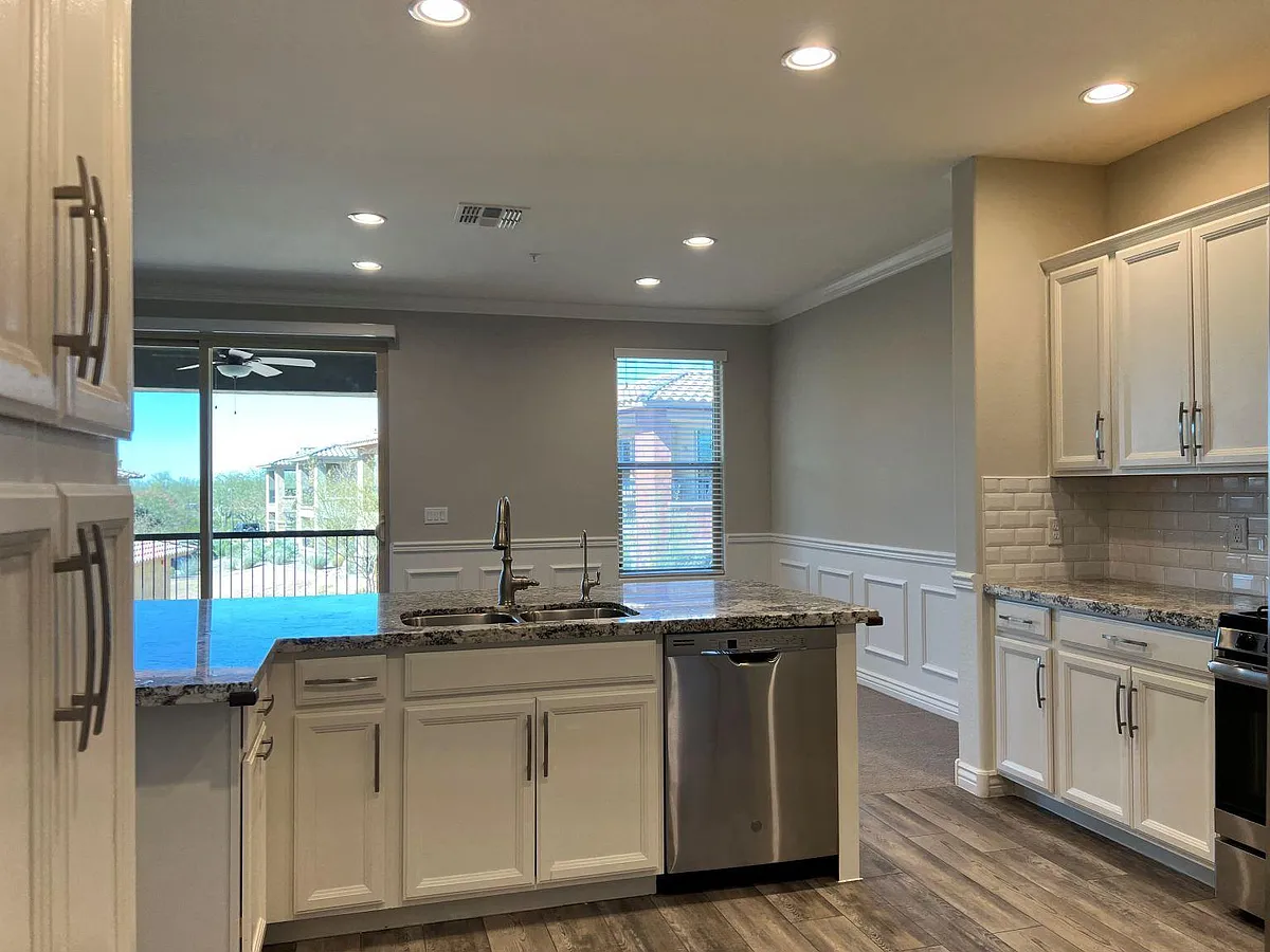 Building Photo - 2425 W Bronco Butte Trl #2052