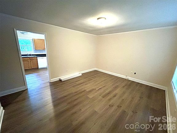 4th image of 403 Stirrup Ct