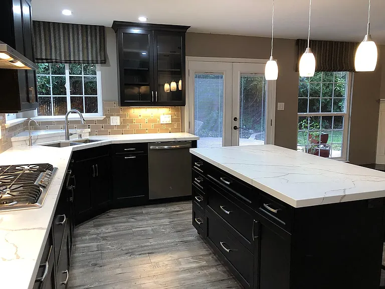 2116 Crestline Rd — Photo 3