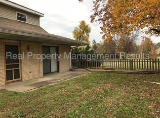 5911 Allens Lake Ct, Newburgh, IN 47630