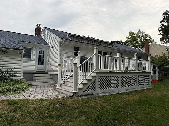 3rd image of 31 Winter St