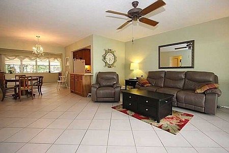 5th image of 2060 NE 26th St