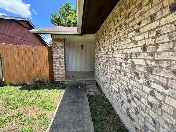 2nd image of 6604 SPRING HURST ST