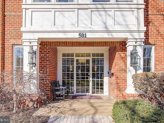 4th image of 501 King Farm Blvd APT 102