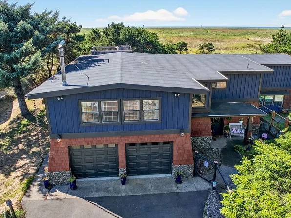 89728 Ocean Dr, Warrenton, OR 97146