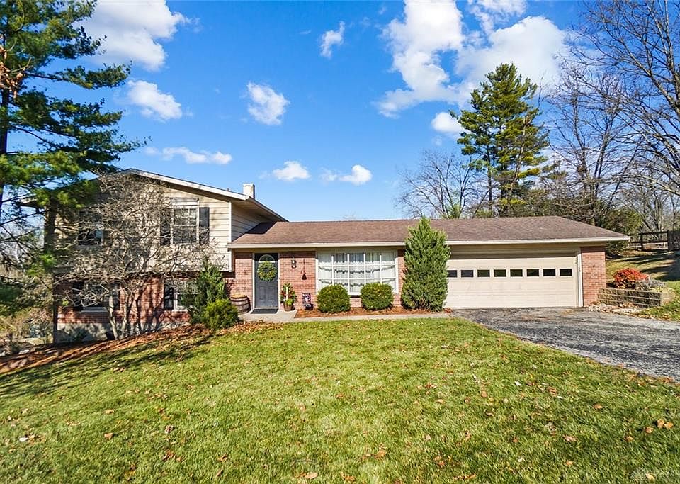 1st image of 3694 Moorhill Dr
