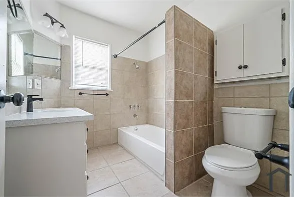 4067 Sutro Ave — Photo 16