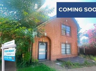 8230 Town N Country Dr, Cordova, TN 38016