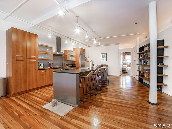 5th image of 8 Hughes Place #1N