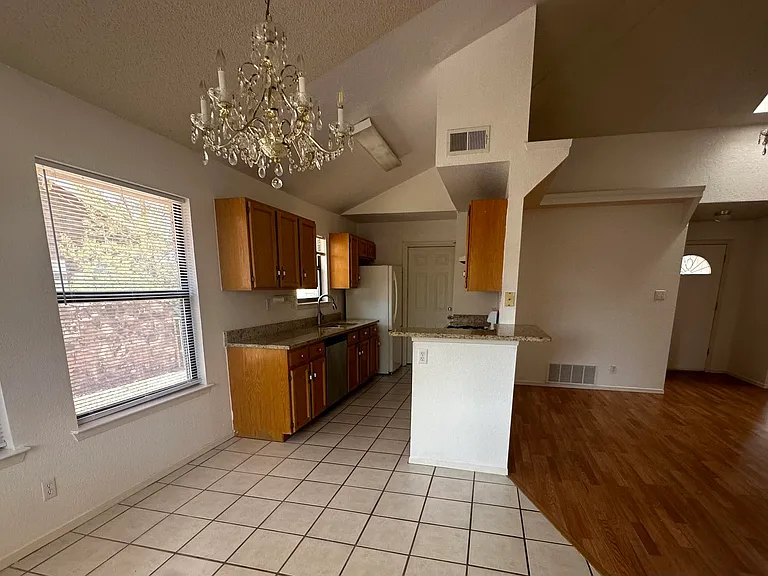 7324 Canyon Run Dr — Photo 7