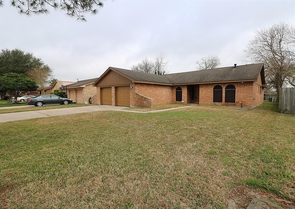 1st image of 7210 Robin Ln