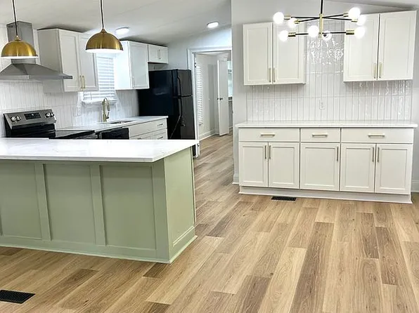 1000 Renaud Dr Lot 24, Scott, LA 70583