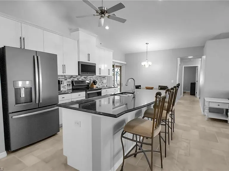 3142 SE 22nd Pl — Photo 7
