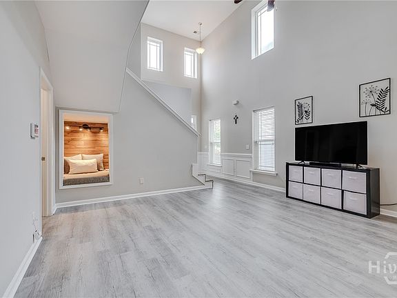 4th image of 540 Summer Hill Way