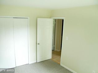 10456 Calumet Grove Dr, Fairfax, VA 22032