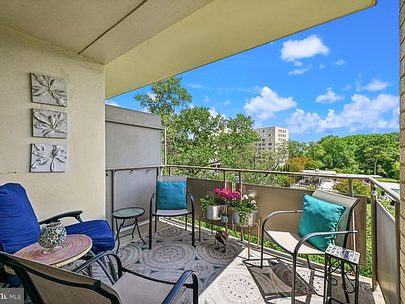 3rd image of 6641 Wakefield Dr APT 415