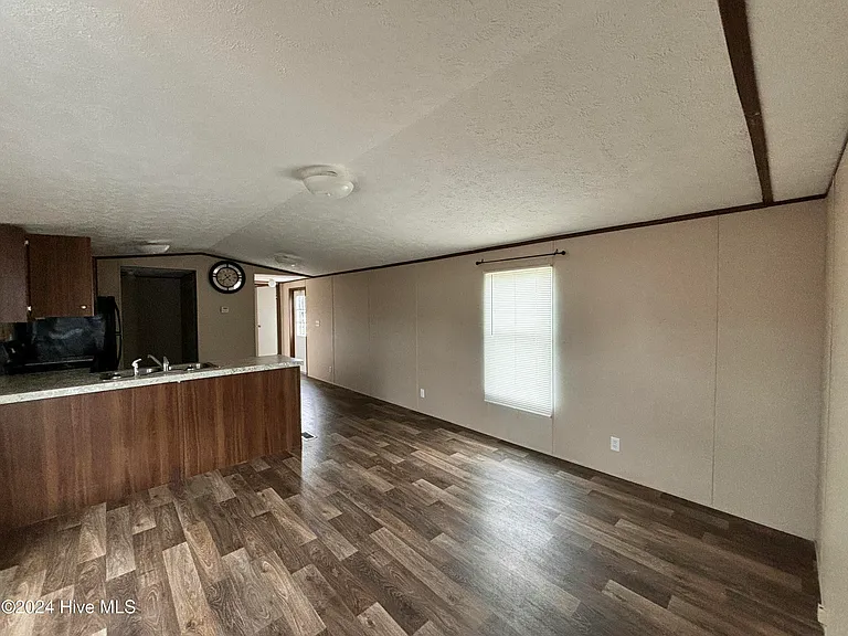 342 Lorraine St — Photo 2
