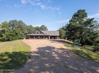 571 Doloroso Rosetta Rd, Woodville, MS 39669