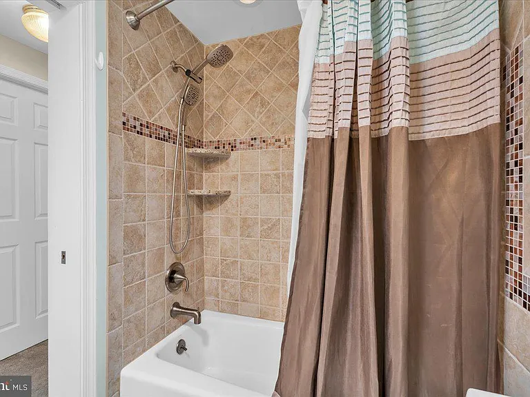 118 Fenwick Rd — Photo 15
