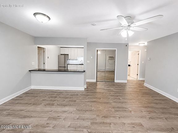 4th image of 115 Amberly Dr Unit H