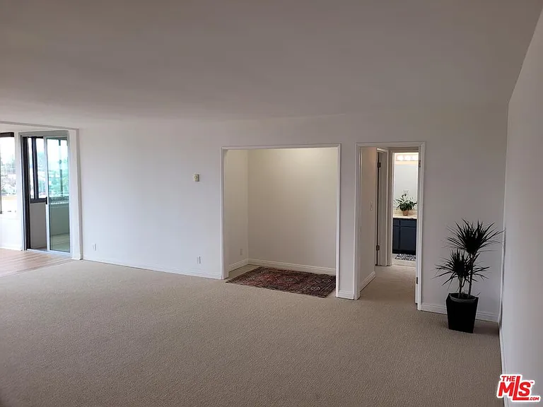 8701 Delgany Ave — Photo 4
