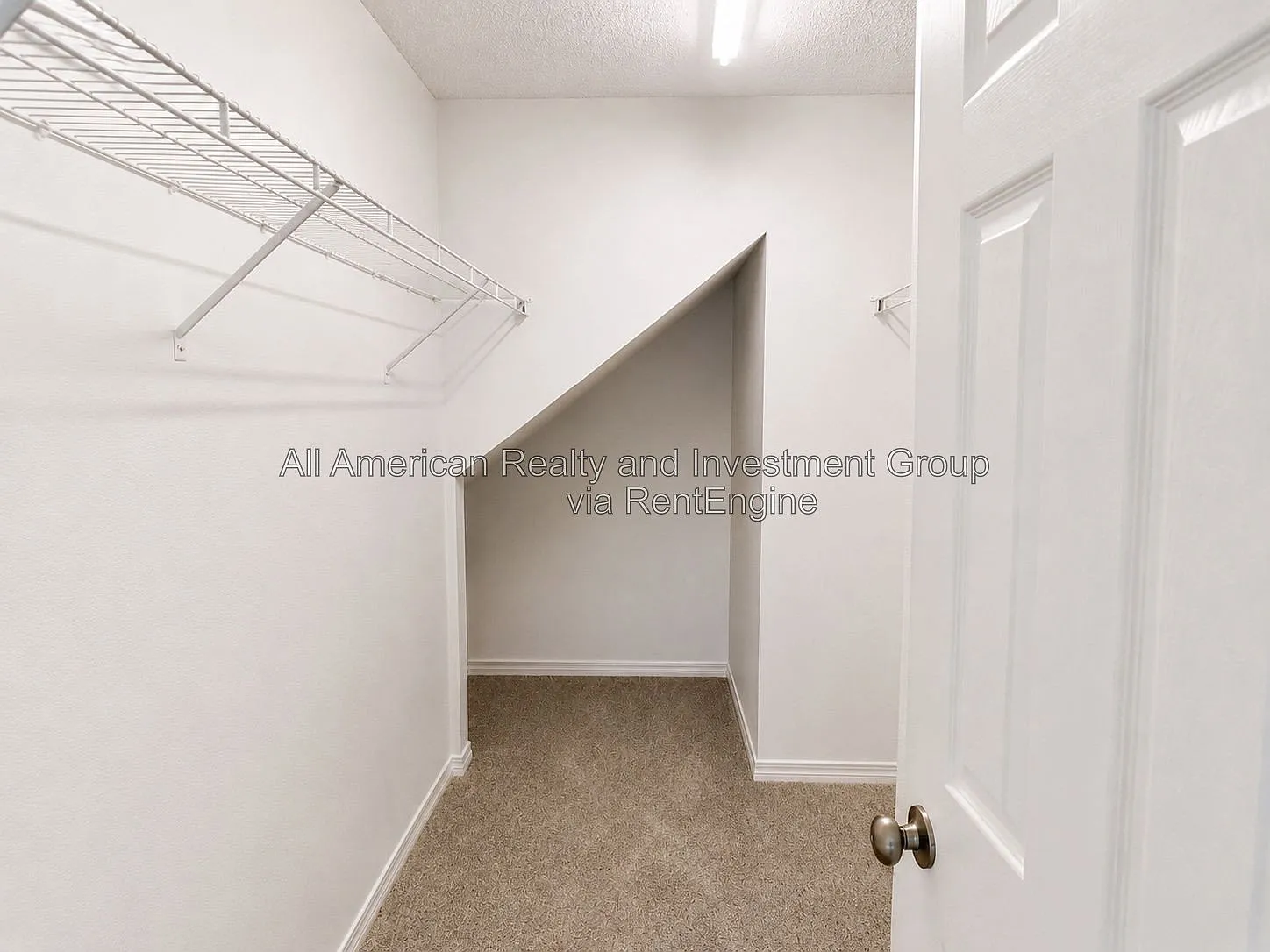 3 bed, 2.0 bath, 1580 sqft, $2,095 — Photo 2