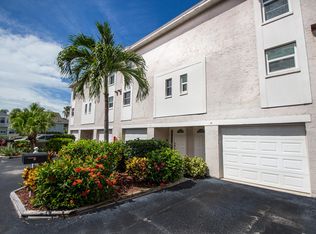 255 Capri Cir N APT 34, Treasure Island, FL 33706