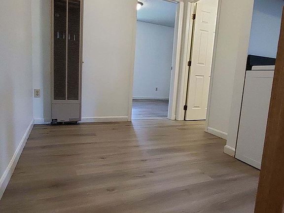 3rd image of 90 Lincoln Ave APT 5