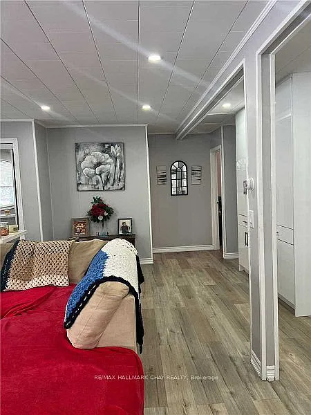 2 bed, $2,300 — Photo 4