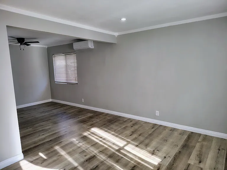 509 E Truslow Ave — Photo 10