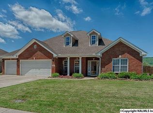 7010 Eagle Park Cir SE, Owens Cross Roads, AL 35763