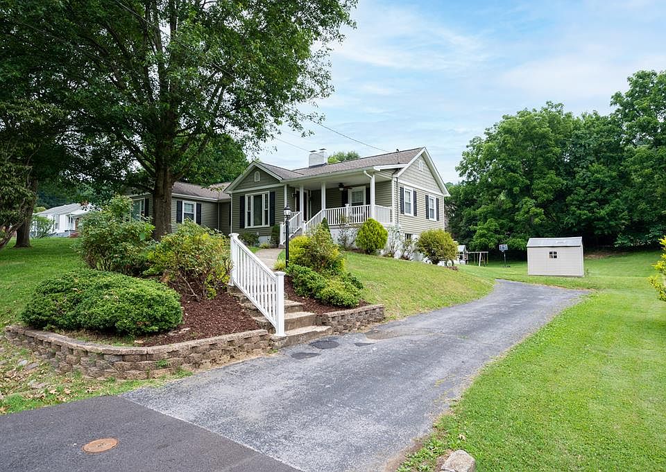 1st image of 311 Meadow Dr