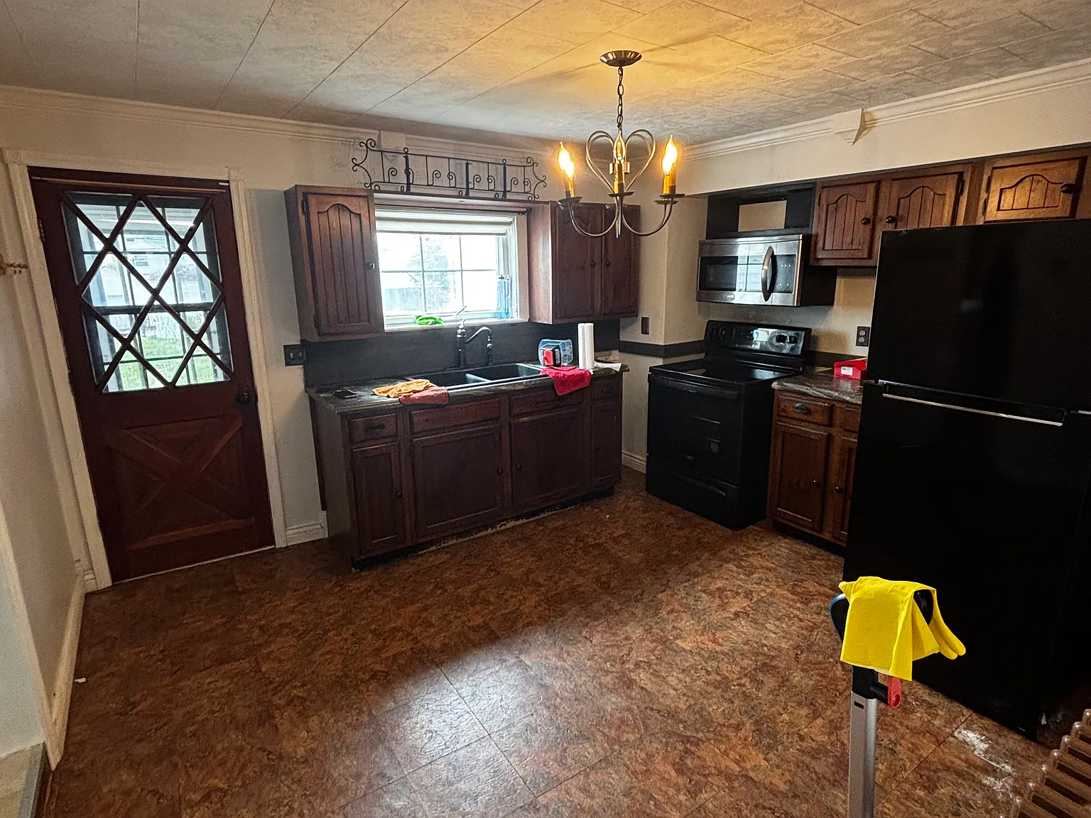 3 bed, $1,200 — Photo 3