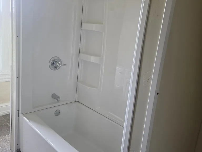 310 Maryland Ave — Photo 28