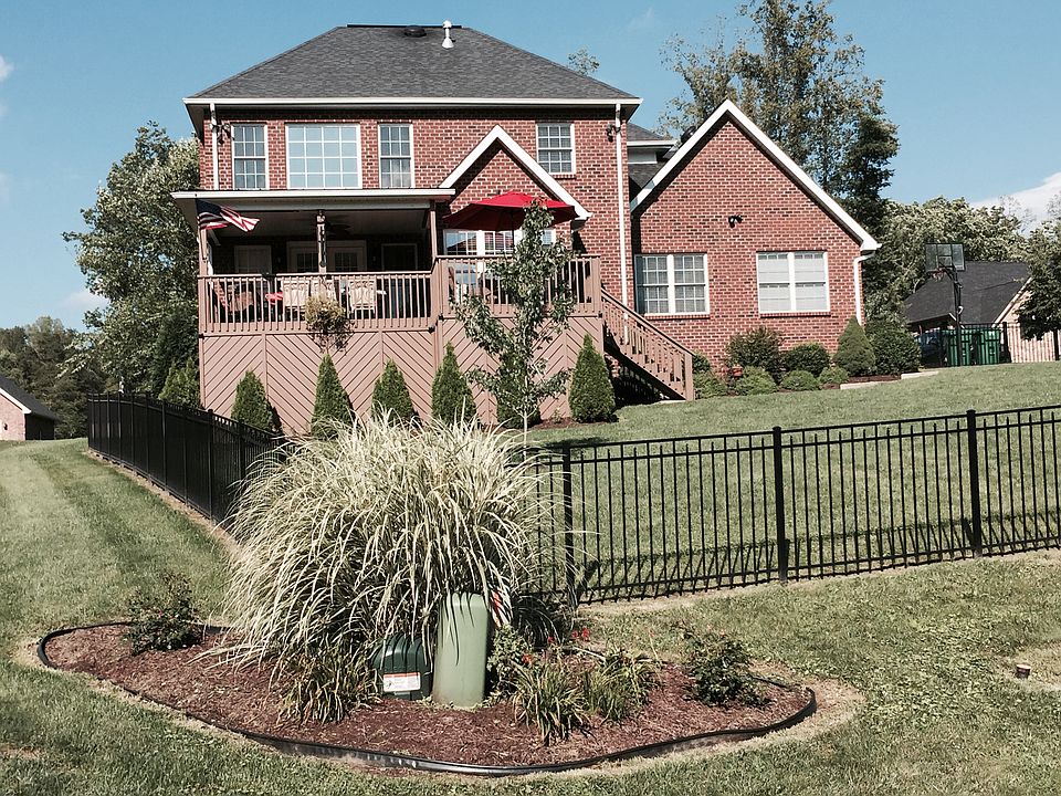 2nd image of 68 Crestridge Rd