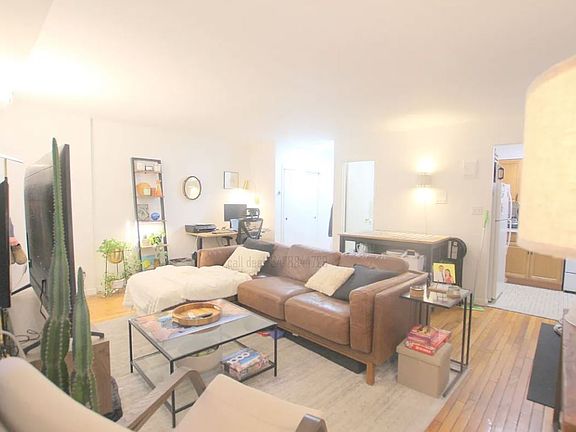 5th image of 866 W End Ave APT 1B